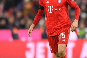 里程碑夜洛杉矶湖人更衣室发声，欧超杯今晨刷纪录，话题不断，身体对抗强度拉满的简单介绍-lol电竞比赛直播