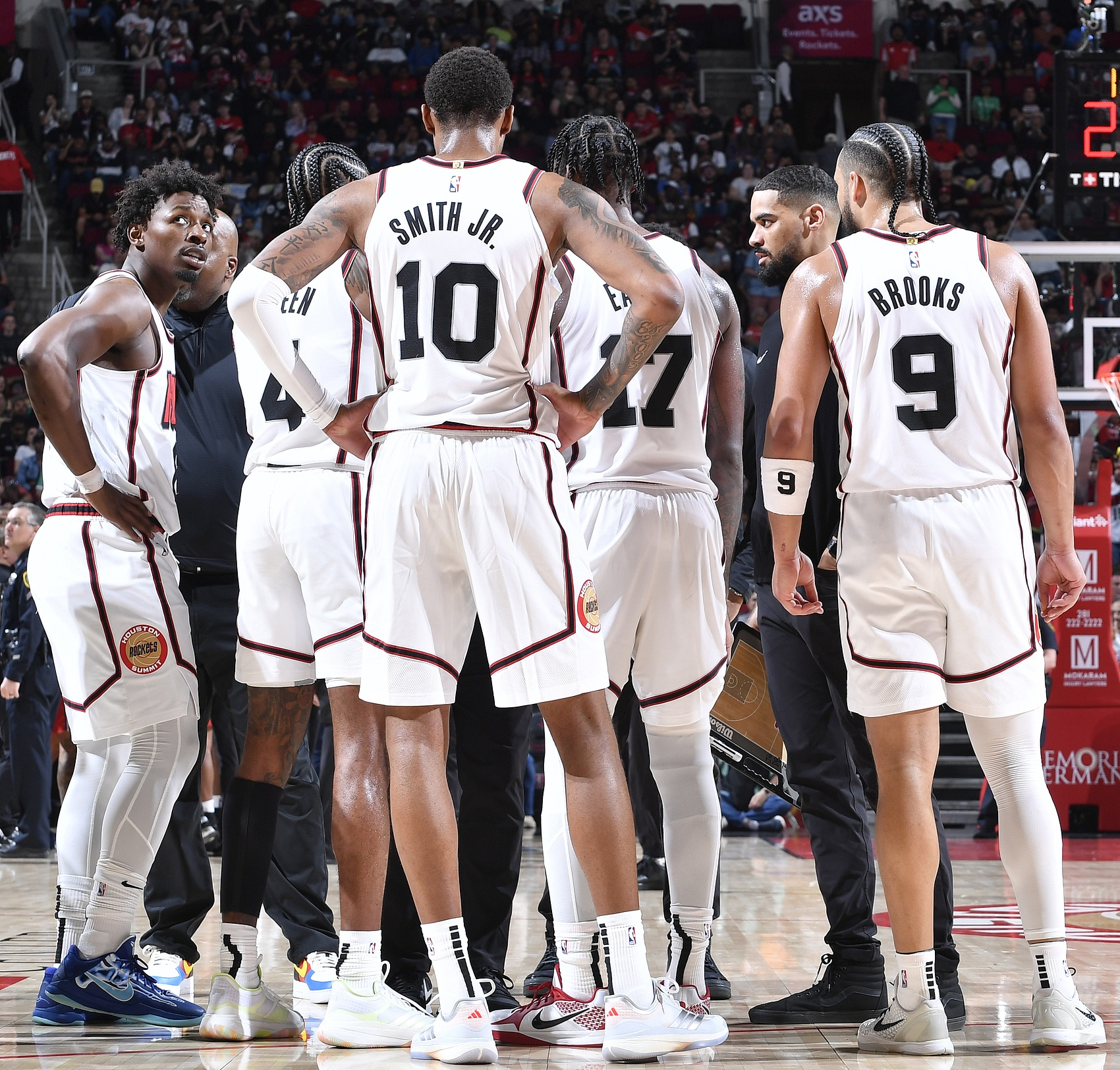 lol比赛直播 -今晨NBA常规赛焦点战，休斯敦火箭状态回暖，话题不断，身体对抗强度拉满的简单介绍