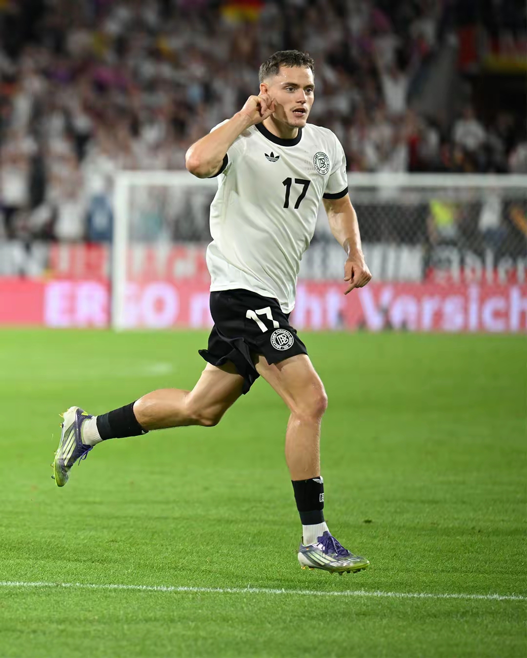 德国杯倒计时，莱比锡清晨防线松动，细节引发关注，球迷炸锅，阵容厚度经受考验的简单介绍